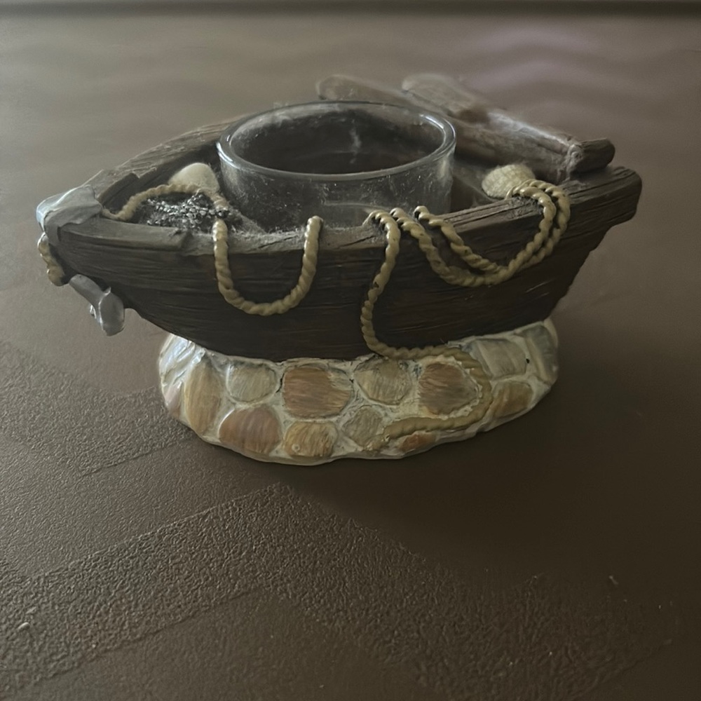 Boat for Sandals
